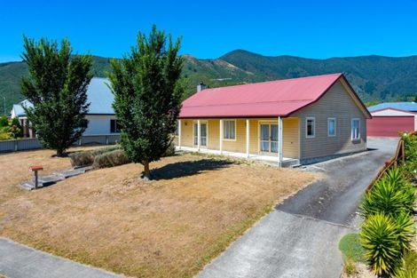 Photo of property in 4 Rohe Drive, Waikawa, Picton, 7220