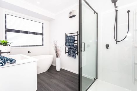 Photo of property in 38 Kohekohe Drive, Owhata, Rotorua, 3010