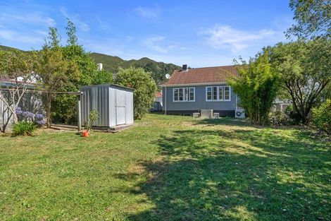 Photo of property in 11 Cleland Crescent, Naenae, Lower Hutt, 5011