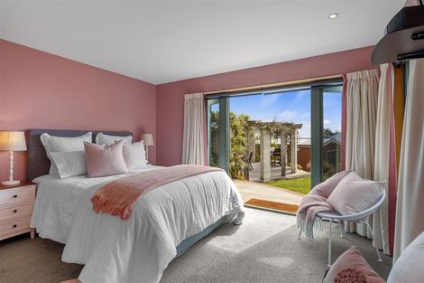 Photo of property in 262a Mount Pleasant Road, Mount Pleasant, Christchurch, 8081