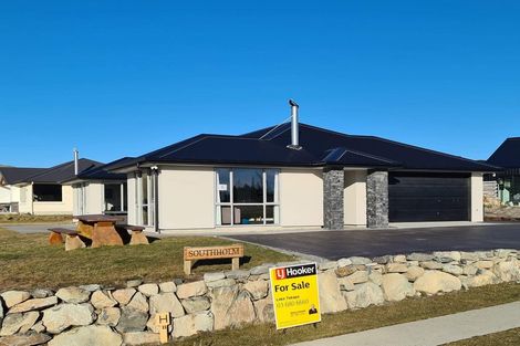 Photo of property in 19 Mistake Drive, Lake Tekapo, 7999