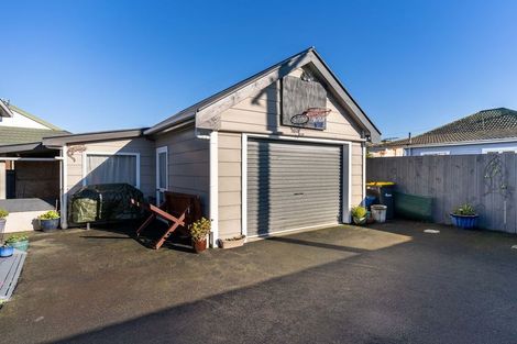 Photo of property in 196 Oxford Street, South Dunedin, Dunedin, 9012