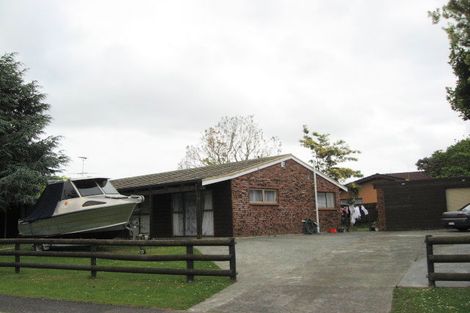 Photo of property in 2 Sharivari Place, Conifer Grove, Takanini, 2112