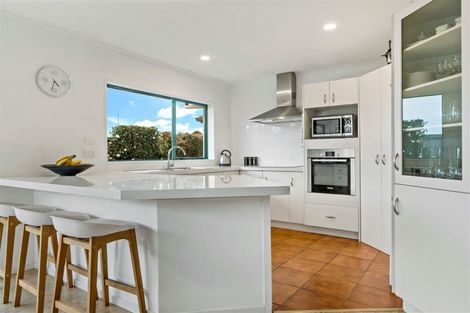 Photo of property in 18 Sample Road, Albany, Auckland, 0632