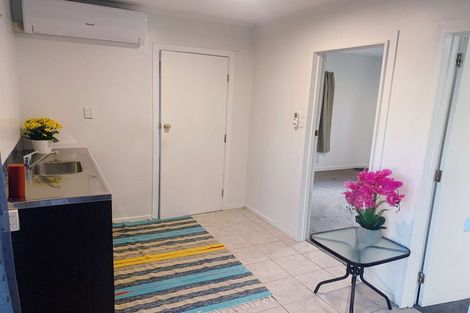 Photo of property in 31 Torino Street, Point England, Auckland, 1072