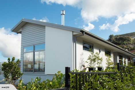 Photo of property in 1 Simeon Quay, Lyttelton, 8082