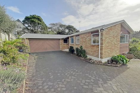 Photo of property in 14 La Roche Place, Northcote, Auckland, 0627