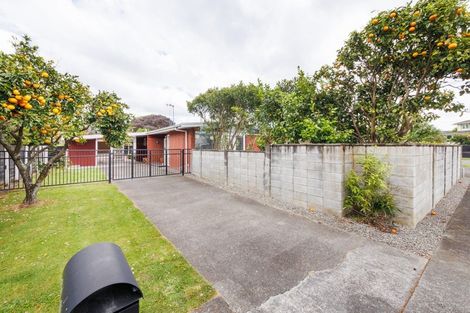 Photo of property in 1 Chilton Grove, Hokowhitu, Palmerston North, 4410