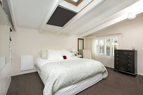 Photo of property in 1/1 Saratoga Avenue, Herne Bay, Auckland, 1011