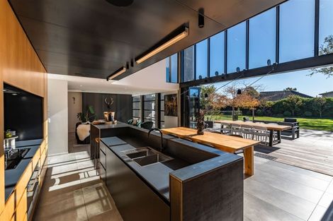 Photo of property in 9 Walnut Avenue, Strowan, Christchurch, 8052