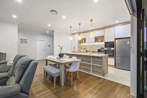 Photo of property in 219 Matua Road, Kumeu, 0810