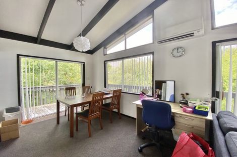 Photo of property in 9a Hutchinsons Road, Bucklands Beach, Auckland, 2014