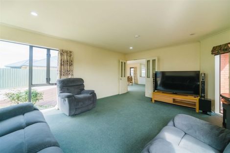 Photo of property in 15 Empress Place, Halswell, Christchurch, 8025