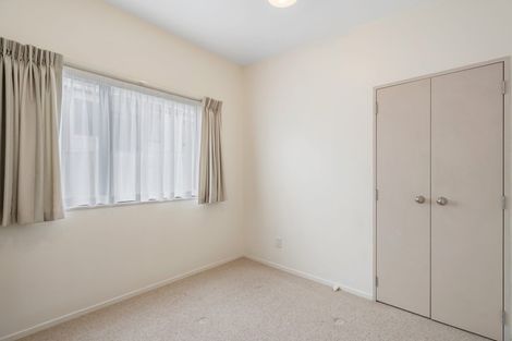 Photo of property in 2 Glucina Place, Glen Eden, Auckland, 0602