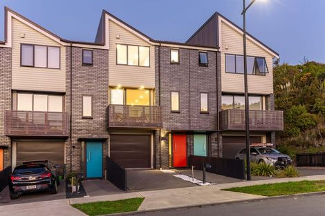 Photo of property in 25 Holystone Road, Whitby, Porirua, 5024