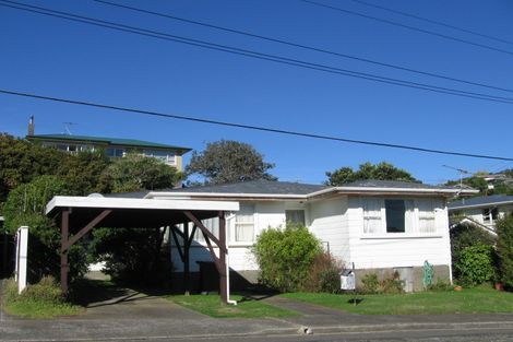 Photo of property in 4 Beverley Grove, Paparangi, Wellington, 6037
