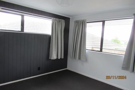Photo of property in 17 Oreil Avenue, West Harbour, Auckland, 0618