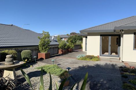 Photo of property in 214 Westchester Drive, Churton Park, Wellington, 6037