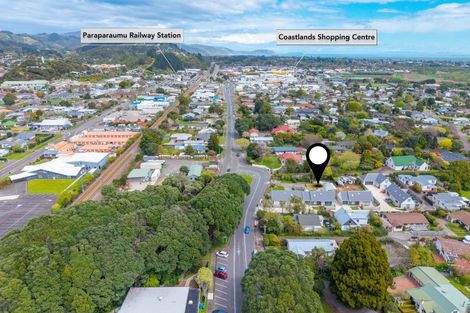 Photo of property in 107 Amohia Street, Paraparaumu, 5032