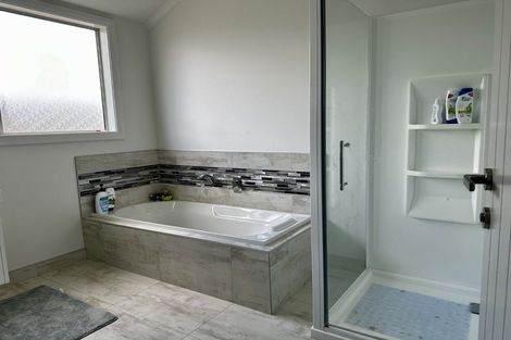 Photo of property in 89 Johnstone Drive, Fitzherbert, Palmerston North, 4410