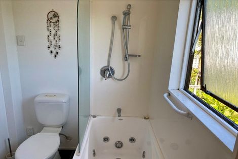 Photo of property in 3b Pukatea Street, Eastbourne, Lower Hutt, 5013