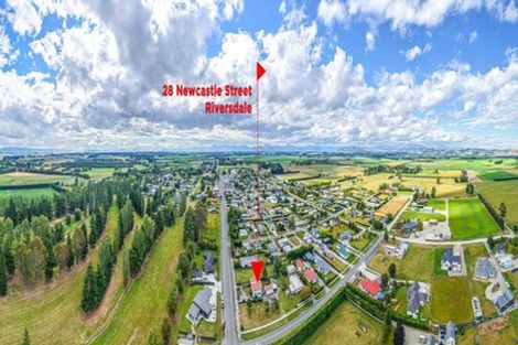 Photo of property in 28 Newcastle Street, Riversdale, 9776