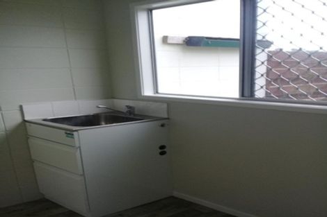 Photo of property in 3/4 Coronation Road, Glenfield, Auckland, 0627