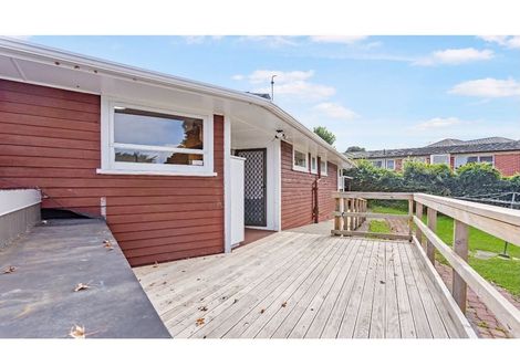 Photo of property in 163 Edgewater Drive, Pakuranga, Auckland, 2010