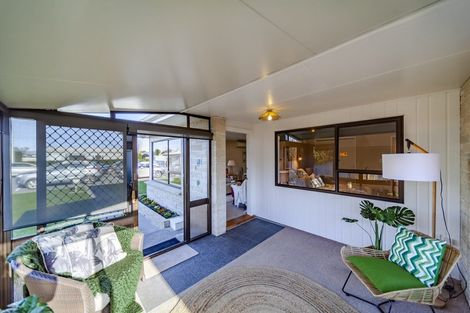 Photo of property in 200 Frimley Avenue, Frimley, Hastings, 4120