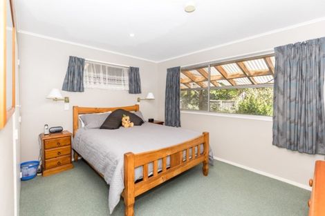 Photo of property in 70 Oakfield Crescent, Pukete, Hamilton, 3200