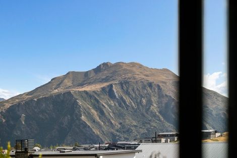 Photo of property in 6 Mcneil Crescent, Wanaka, 9305