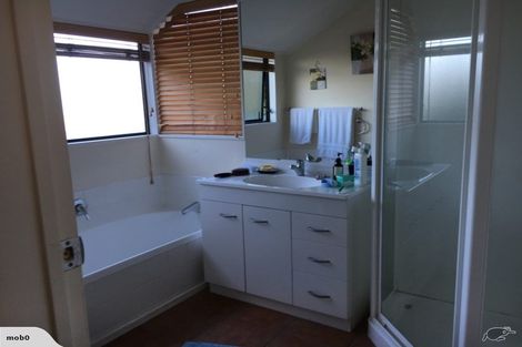 Photo of property in 3/1 Bradbury Road, Botany Downs, Auckland, 2010