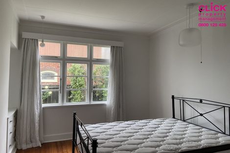 Photo of property in 19 Cliffs Road, Saint Clair, Dunedin, 9012