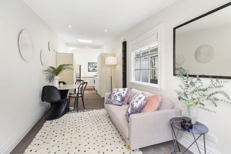 Photo of property in 130 Elizabeth Street, Mount Victoria, Wellington, 6011