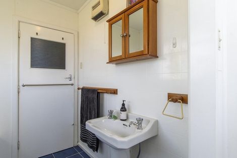 Photo of property in 27 Roseness Street, Palmerston, 9430