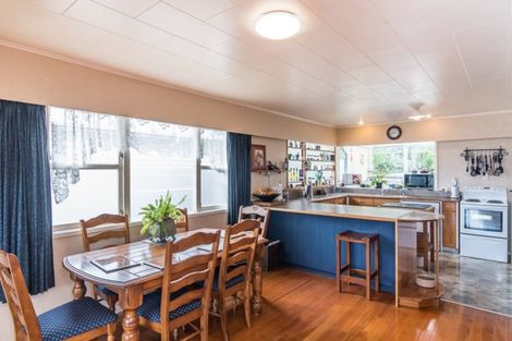 Photo of property in 40 Kaitawa Crescent, Paraparaumu, 5032