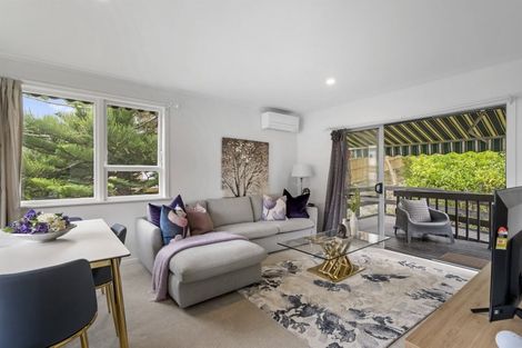 Photo of property in 57 Peach Road, Glenfield, Auckland, 0629