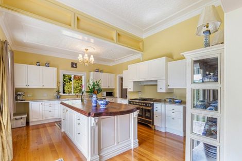 Photo of property in 41 Stanley Point Road, Stanley Point, Auckland, 0624