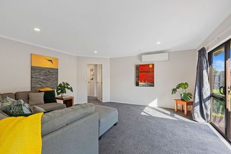 Photo of property in 38 Katerini Grove, Papamoa Beach, Papamoa, 3118