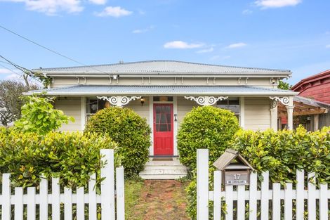 Photo of property in 17 Fitzherbert Street, Alicetown, Lower Hutt, 5010