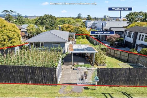 Photo of property in 39 Newington Road, Henderson, Auckland, 0612
