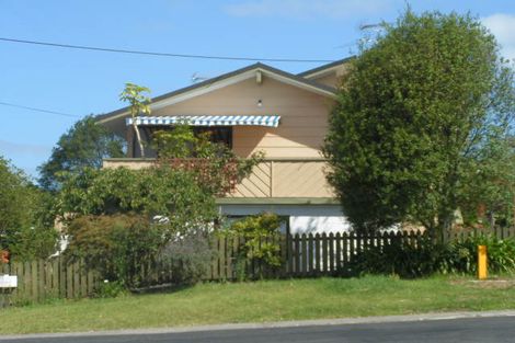 Photo of property in 2/33 Gladstone Road, Northcote, Auckland, 0627