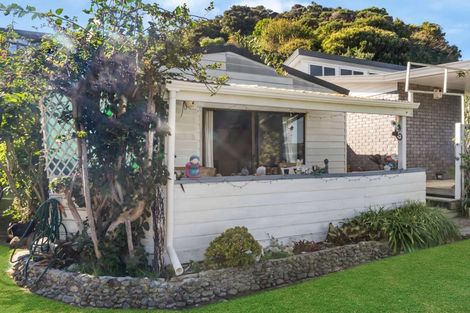 Photo of property in 1990 Long Bay Road, Coromandel, 3581