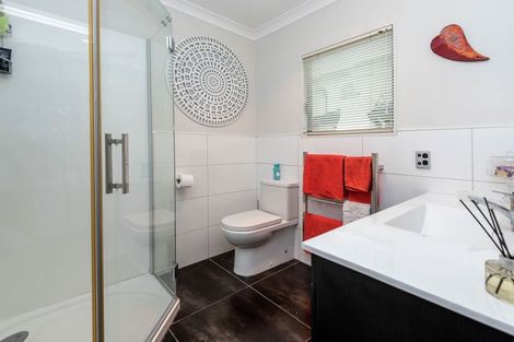 Photo of property in 21 Byblos Place, The Gardens, Auckland, 2105