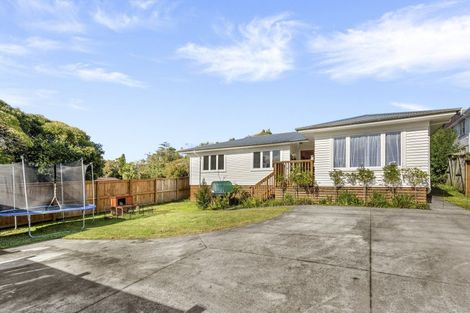Photo of property in 200 Henderson Valley Road, Henderson, Auckland, 0612
