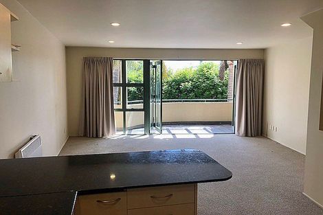 Photo of property in 11/1 Hillcrest Avenue, Hillcrest, Auckland, 0627