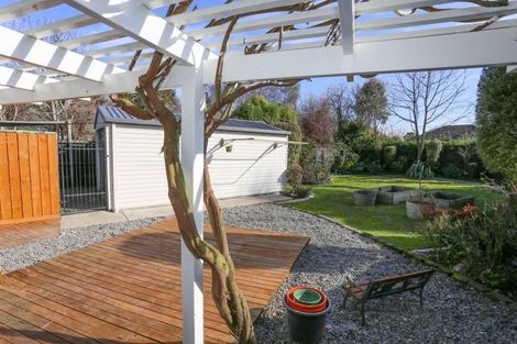 Photo of property in 33 Flay Crescent, Burnside, Christchurch, 8053