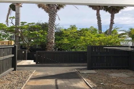 Photo of property in 7/72 Kitchener Road, Milford, Auckland, 0620