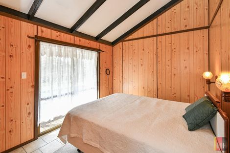 Photo of property in 6 Charles Miller Court, Clarks Beach, 2122