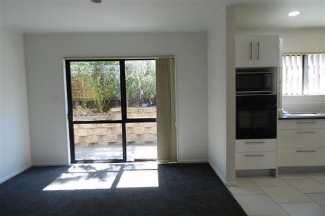 Photo of property in 3/44 Carlisle Road, Browns Bay, Auckland, 0630
